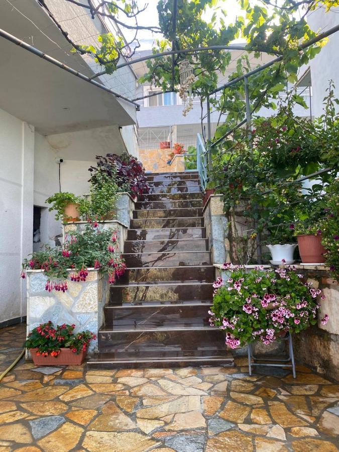 Vila Rafael Sarandë Exterior foto